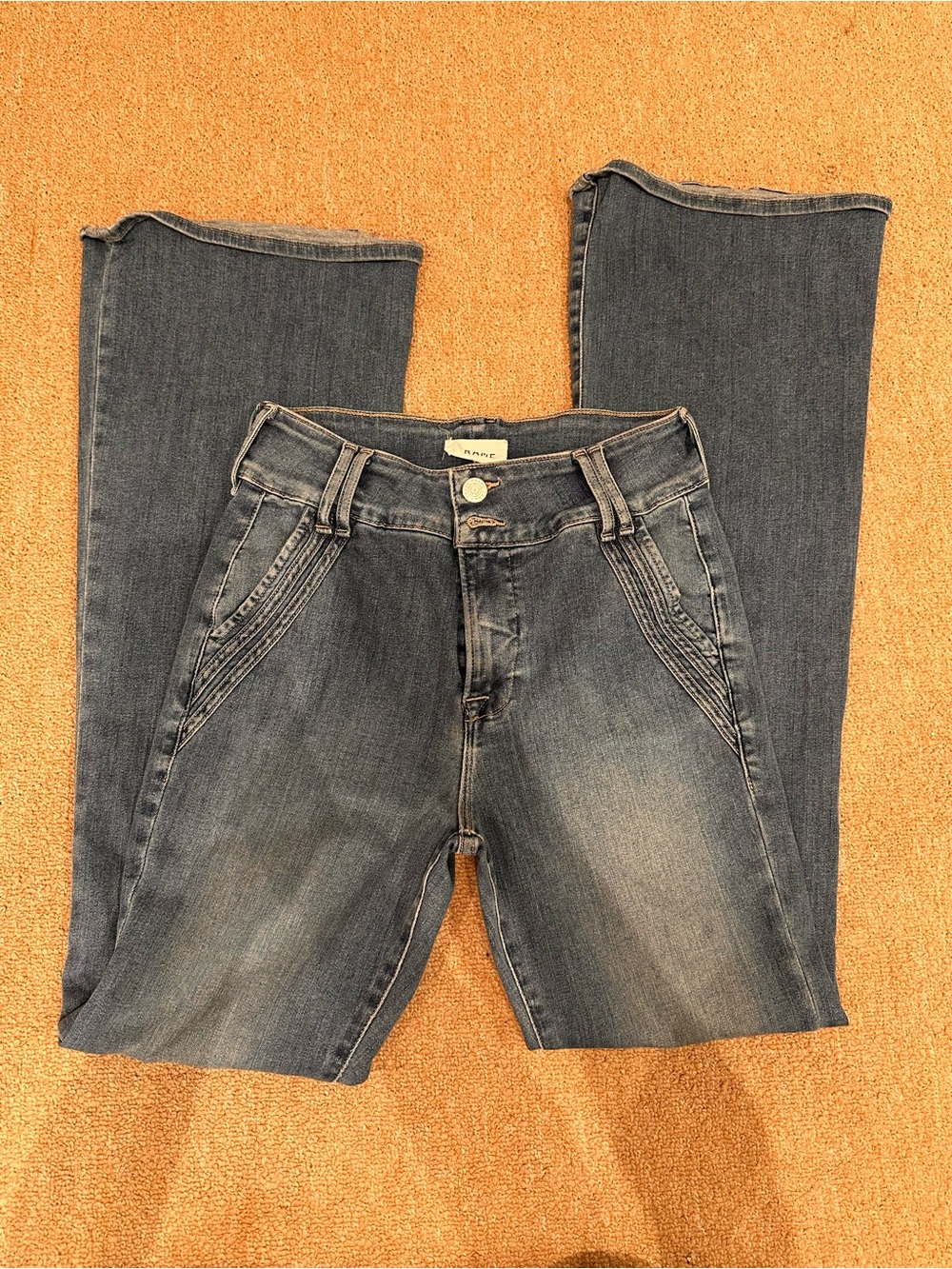 Frame Denim Women's Flared Jeans in Faded Blue